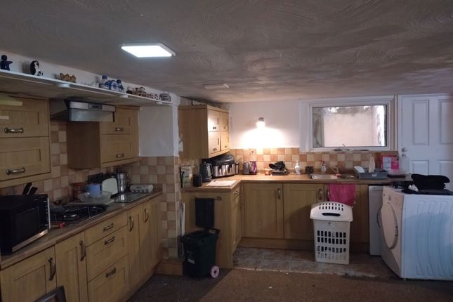 129, Holmfield Road, Blackpool photo 3