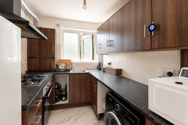 49, Winvale, Slough photo 4