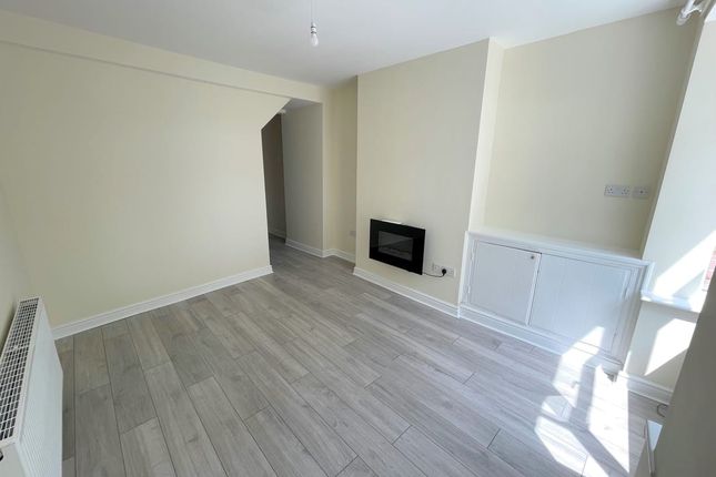 297, Saffron Lane, Leicester photo 3