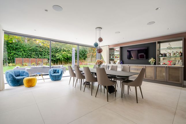 162 Chobham Road, Ascot photo 4