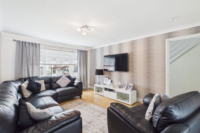 8 Margaret Street, Coatbridge photo 2