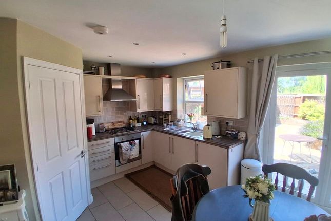 6, Michaels Court, DEREHAM photo 2