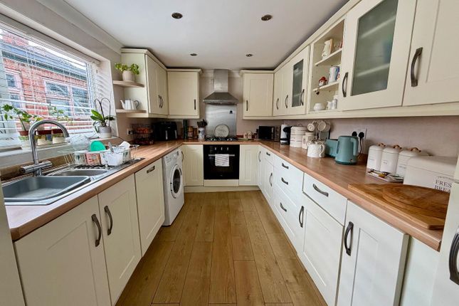 33, Nut Lane, Middlesbrough photo 4
