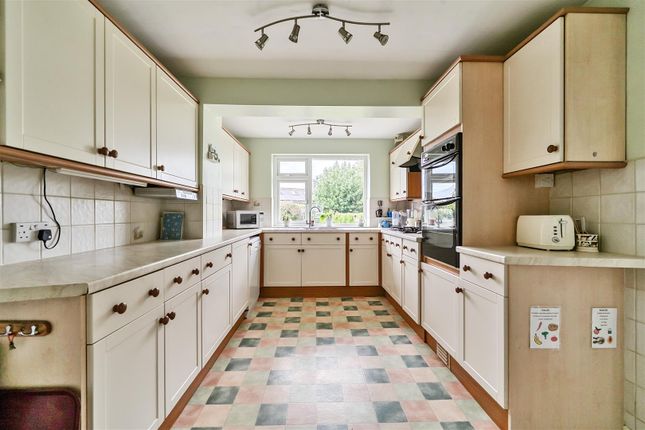 65, Weatherbury Way, Dorchester photo 2