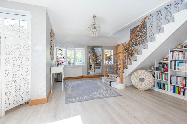 The Pippins, Epping Road, Roydon photo 3