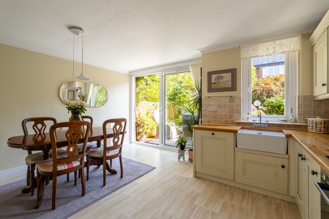 2, Upper Cramond Court, Edinburgh photo 4