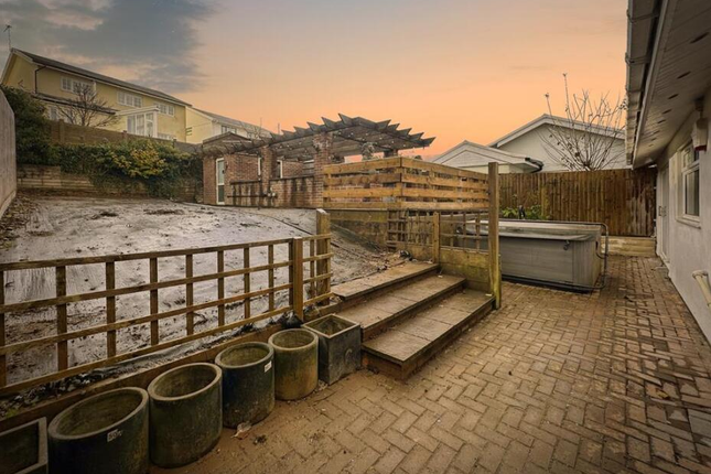 PONTYCLUN photo 3