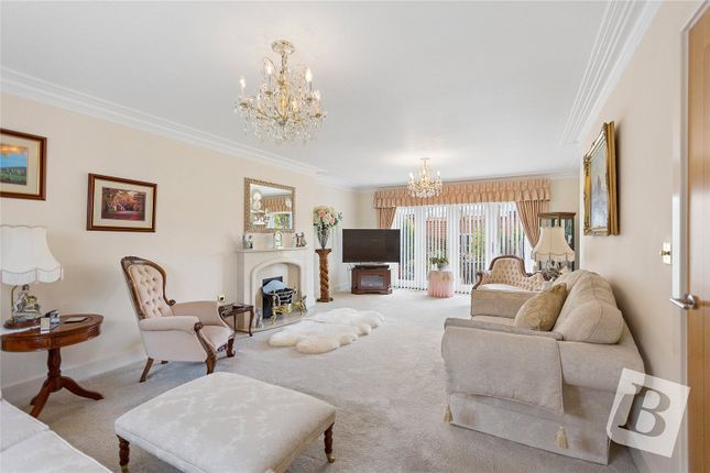 6, Kensington Way, Essex photo 3