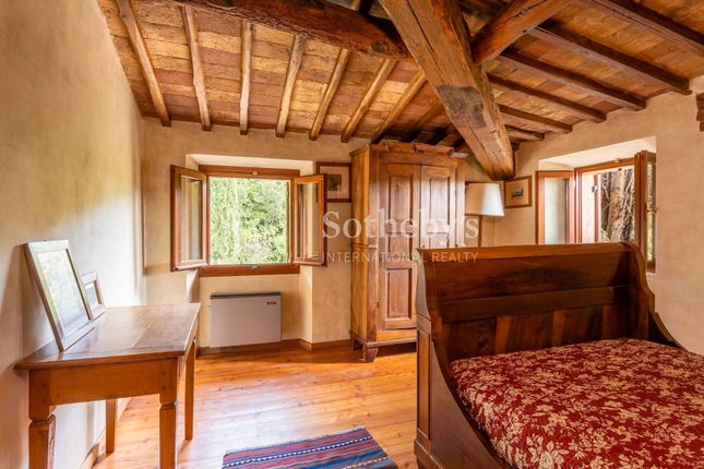 Country house for sale in Via Delle Rocce, Sovicille, Toscana