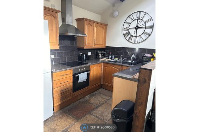 Flat to rent in Knoll Top Barn, Todmorden