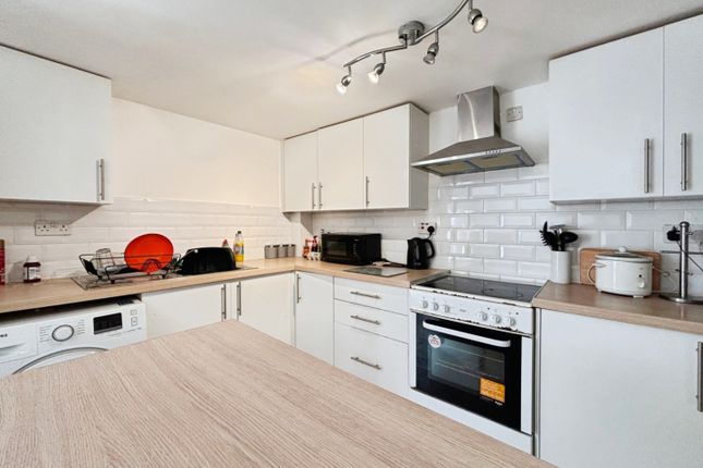 6A, Wellesley Villas, Wellesley Road, Ashford photo 3