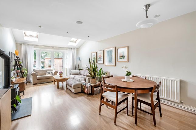 15, Barnfield Way, Oxted photo 4