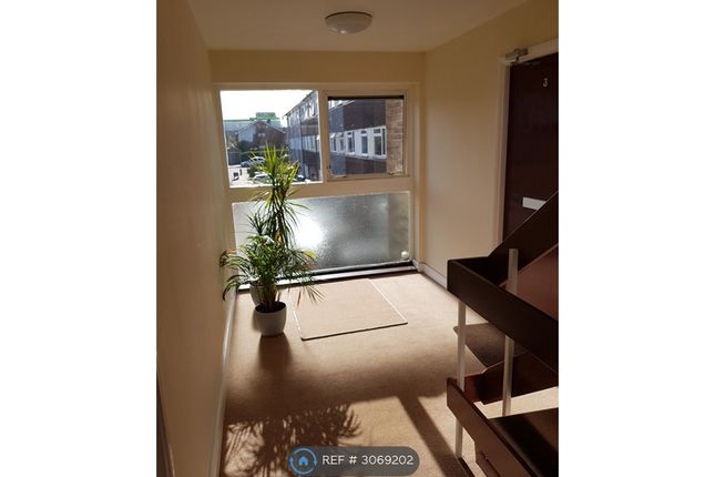 Delroy Court Franklin Close, London photo 4