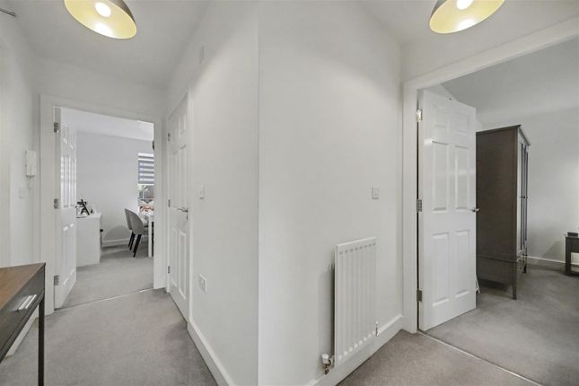 15, Ash Grove, Radlett photo 4