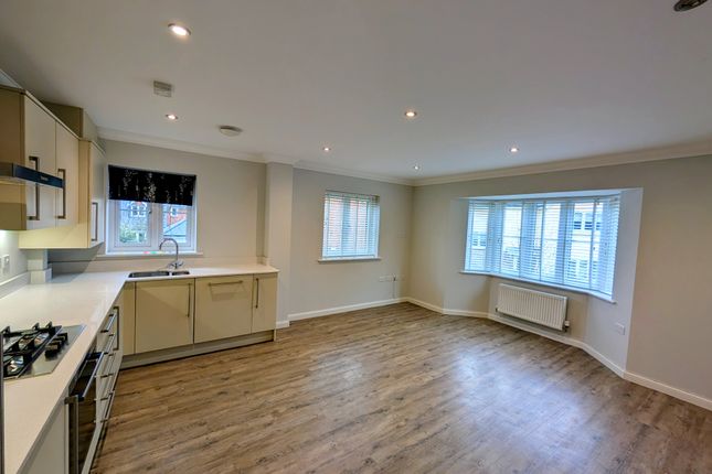 19, Rudgard Way, Liphook photo 3