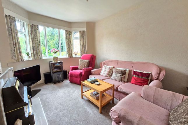 44 St. Leonards Drive, Altrincham photo 4