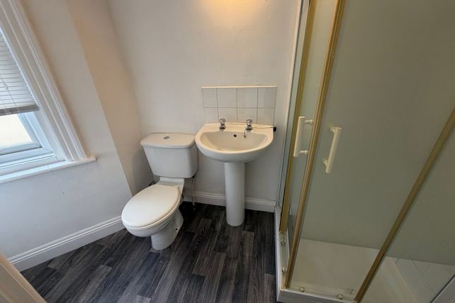 1 Methuen Close, Bournemouth photo 4