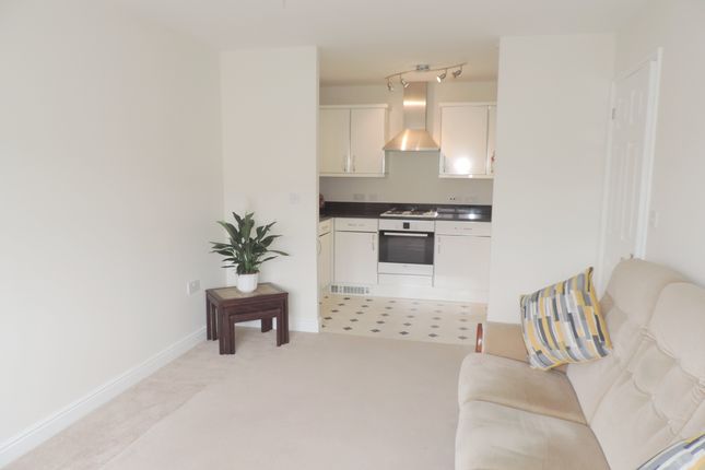 Flat for sale in Seabrook Court, Station Road, Potters Bar