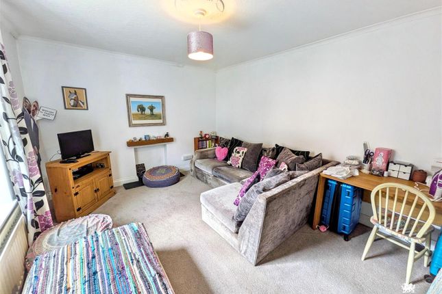 3 Ashgrove House, Llangan Road, Whitland photo 4