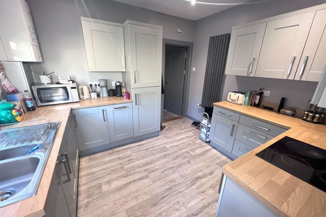 1-bed flat on Flat 2, 5 Montpelier Terrace, Swansea, £8,500/mo