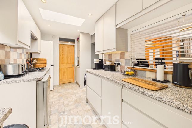 6 Union Terrace, Cardigan photo 3