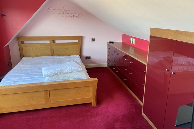 Bedroom 4 - Top Floor