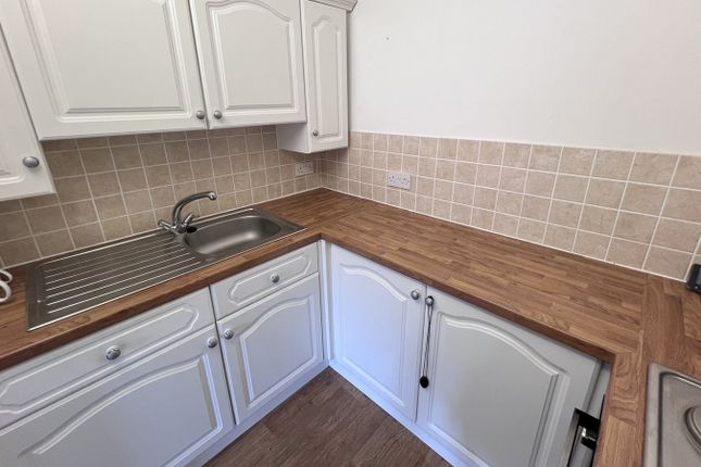 Homelands House, Ringwood Road, Ferndown photo 4