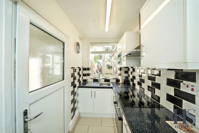 96 Gleneagles Road, Birmingham photo 3