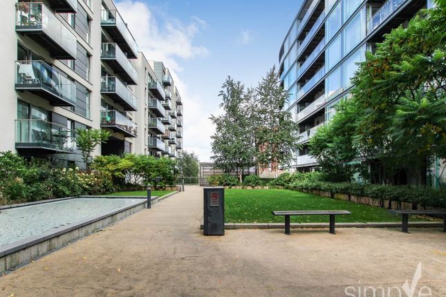 Vantage Building, Station Approach Hayes Middlesex photo 4