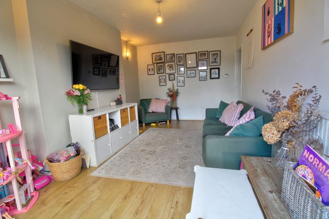 36, Ramsgate Drive, Ipswich photo 4