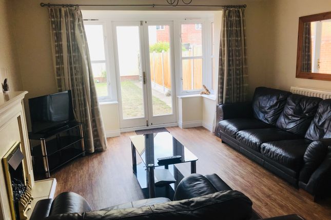 End terrace house to rent in Hesper Road, Colchester