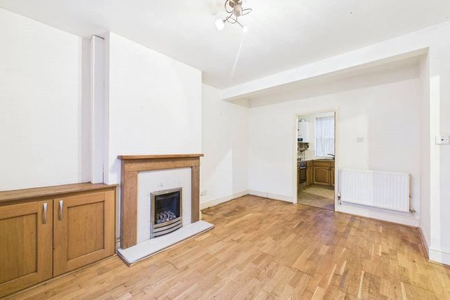 8, Salisbury Road, Gloucestershire photo 3