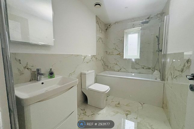 Apartment  Milestone Court, Pye Bridge Close Melling, Liverpool photo 3