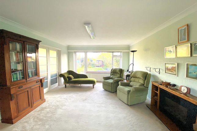 27, Normandale, Bexhill on Sea photo 3