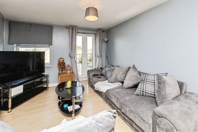 11, Ashdown Court, Knottingley photo 3