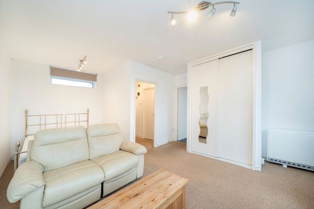 Flat 54, Dinerman Court, 38-42, Boundary Road, London photo 3