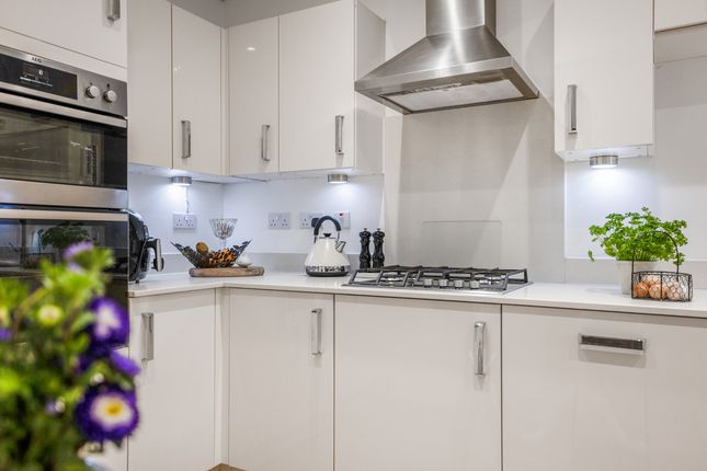124, Parsonage Road, Horsham photo 4