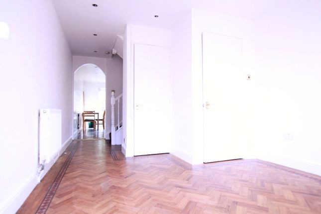 22, Brabazon Street, London photo 2