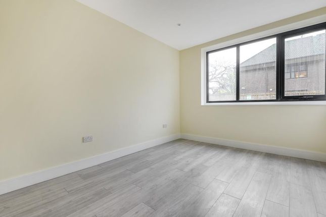 Flat for sale in Apartment 2, Anne Boleyn House, Ewell Road, Cheam, Sutton