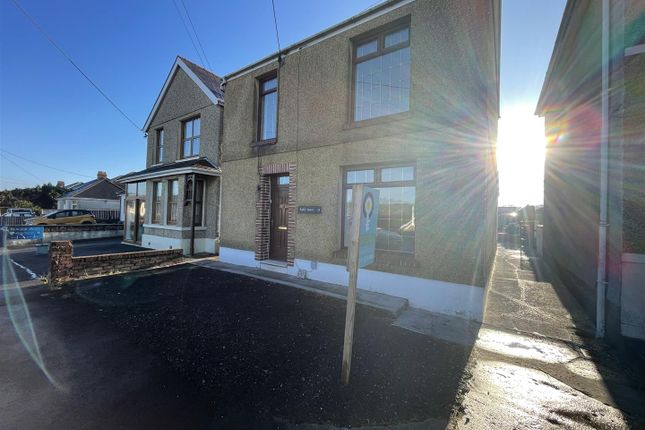 Thumbnail Detached house to rent in Cross Hands Road, Gorslas, Llanelli