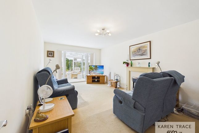 25, Du Maurier Drive, Fowey photo 3