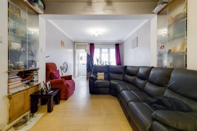 Terraced house for sale in Myrtle Road, Hounslow