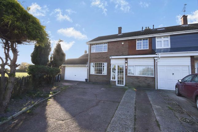 Thumbnail Semi-detached house for sale in Longfields, Ongar