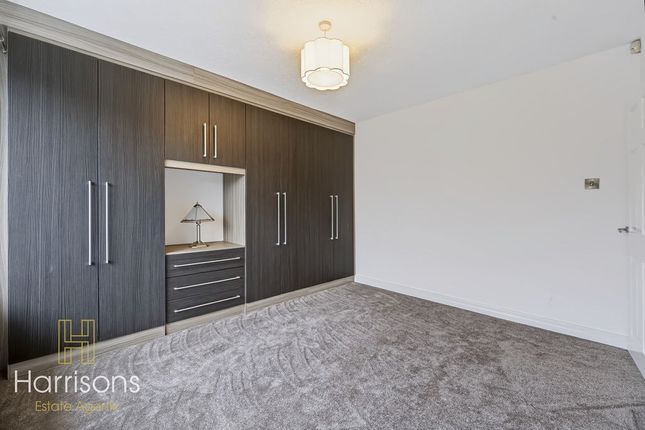 82 Rutherford Drive, Bolton, Bolton photo 4