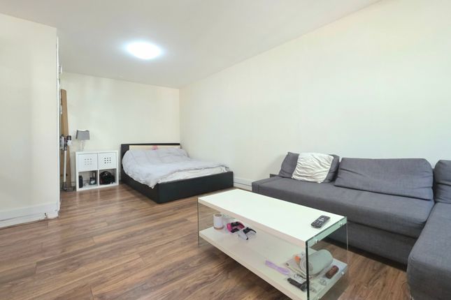 43 Sherborne Court, Cromwell Road, London photo 4