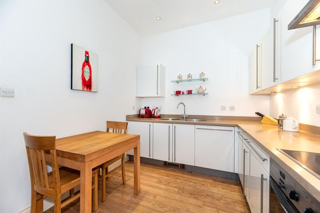 Flat for sale in 8 Dean Ryle Street, Westminster, London