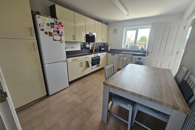 8, Poldory View, Redruth photo 3