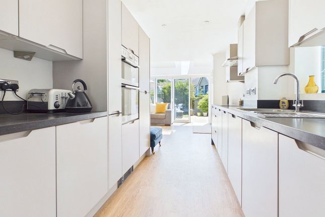 16, Gatton Park Lane, Brighton photo 4