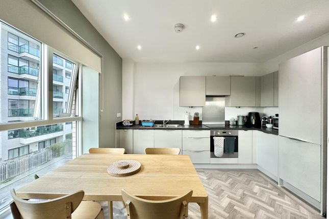 Flat 72, 34, Bluenote Apartments, Blyth Road, Hayes photo 2