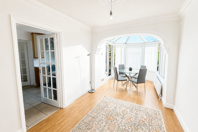 9, Trent Close, Leicester photo 2